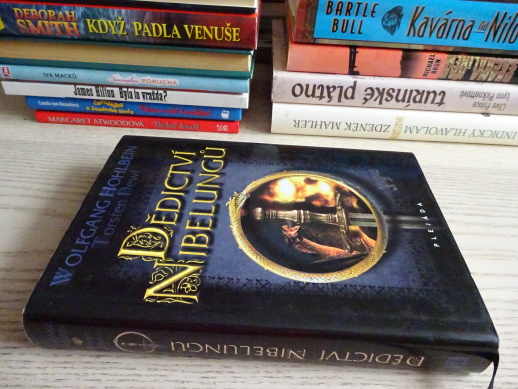 DĚDICTVÍ NIBELUNGŮ, WOLFGANG HOHLBEIN, **an