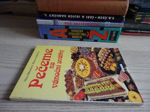 PEČEME NA VÁNOČNÍ SVÁTKY, MIKULOVÁ, HAIKLOVÁ, **an