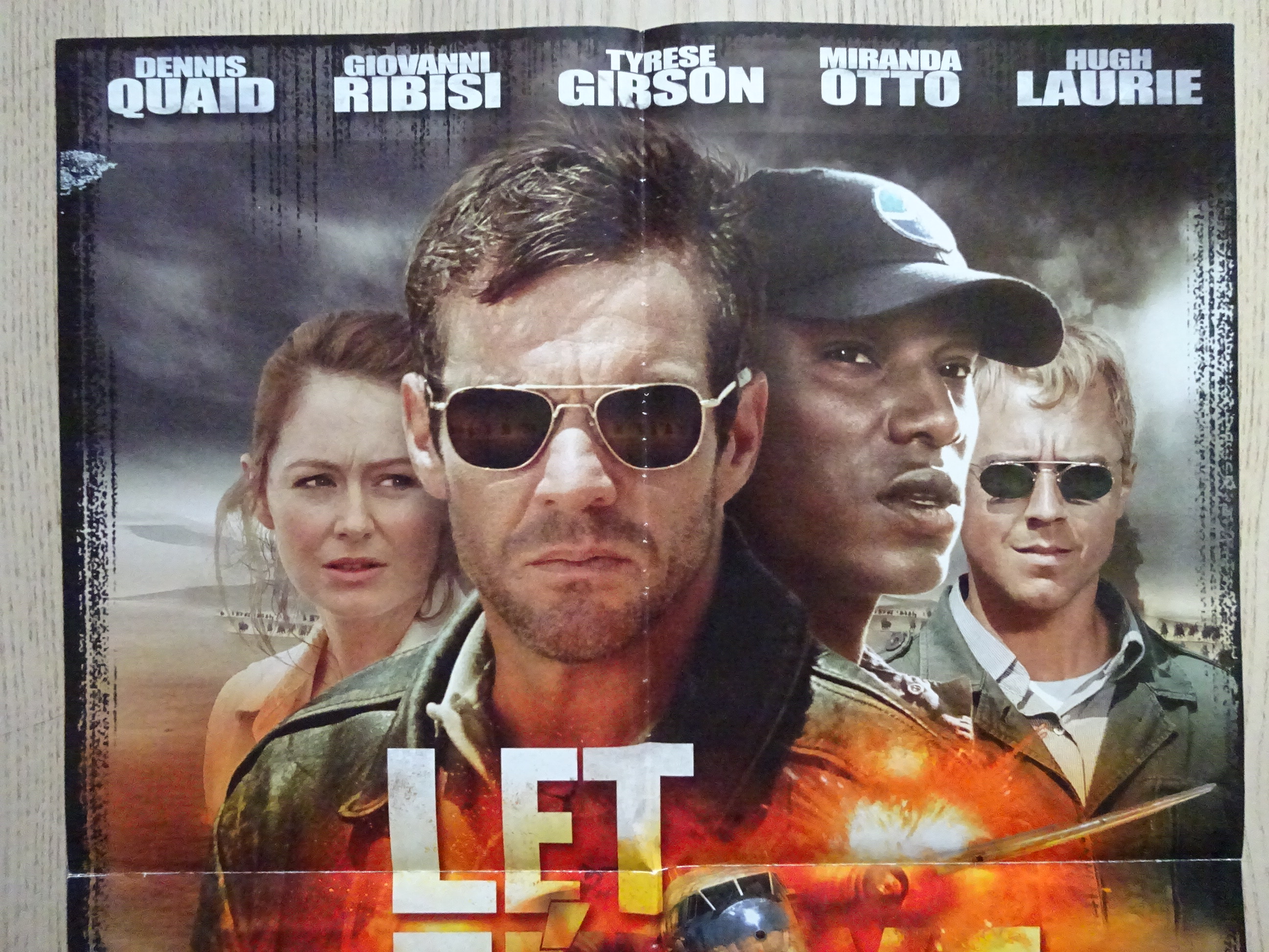 LET FÉNIXE, HUGH LAURIE, PLAKÁT