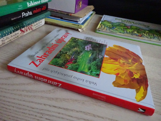 ZAHRADNÍ ÚPRAVY, HERTA SIMONOVÁ, **an