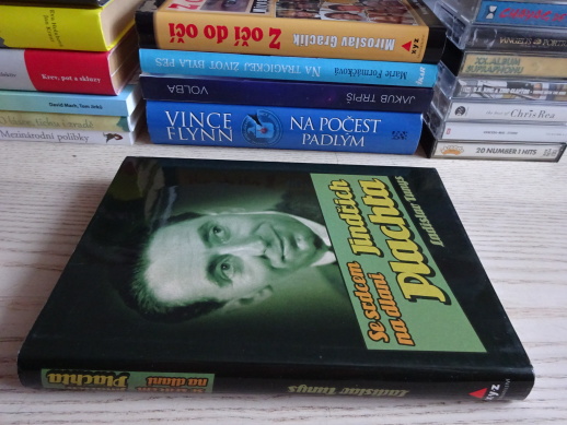 SE SRDCEM NA DLANI, JINDŘICH PLACHTA, LADISLAV TYNYS, **an