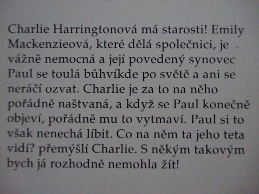 POVEDENÝ SYNOVEC, KATE WALKEROVÁ, **an