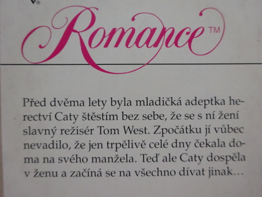 REŽISÉROVA ŽENA, LINDSAY ARMSTRONGOVÁ, **an
