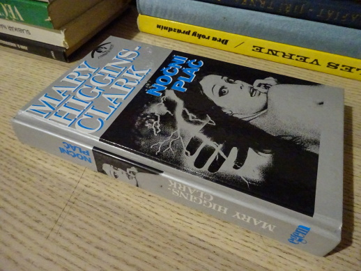 NOČNÍ PLÁČ, MARY HIGGINS CLARKOVÁ, **an