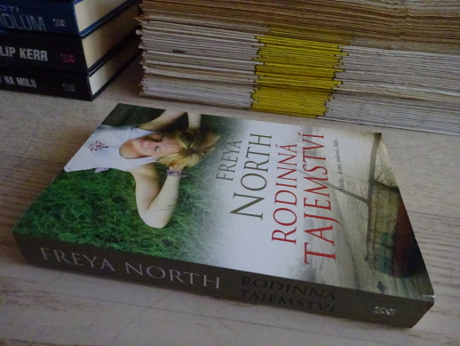 RODINNÁ TAJEMSTVÍ, FREYA NORTH, **an