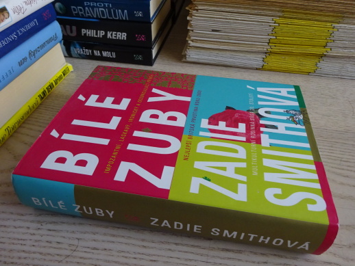 BÍLÉ ZUBY, ZADIE SMITHOVÁ, **an