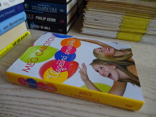 ÚSPĚŠNÁ SMOLAŘKA, MEG CABOTOVÁ, **an