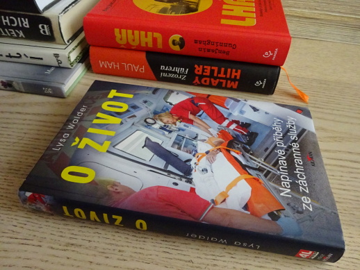 O ŽIVOT, LYSA WALDER, **an