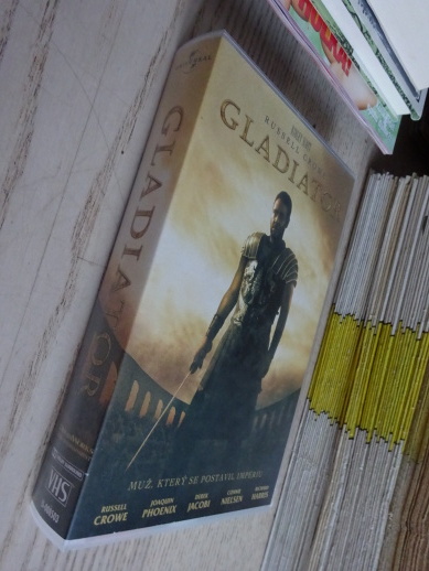 GLADIATOR, VHS VIDEOKAZETA