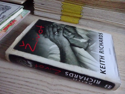 ŽIVOT, KEITH RICHARDS, **an