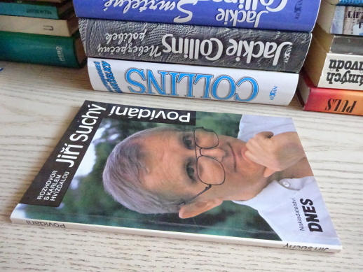 JIŘÍ SUCHÝ, POVÍDÁNÍ S KARLEM HVÍŽĎALA, **an