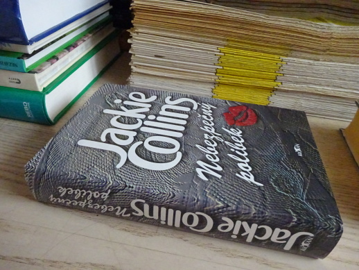 NEBEZPEČNÝ POLIBEK, JACKIE COLLINS, **an