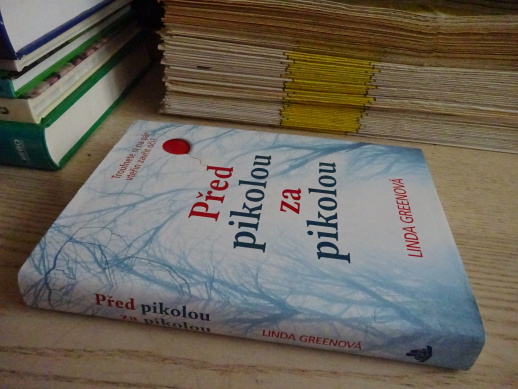 PŘED PIKOLOU ZA PIKOLOU, LINDA GREENOVÁ, **an