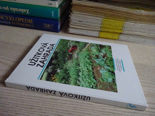 UŽITKOVÁ ZAHRADA, **an