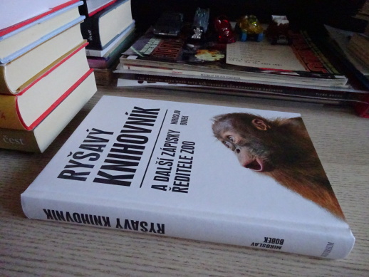 RYŠAVÝ KNIHOVNÍK A DALŠÍ ZÁPISKY ŘEDITELE ZOO, MIROSLAV BOBEK, **an