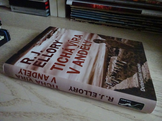 TICHÁ VÍRA V ANDĚLY, R. J. ELLORY, **an