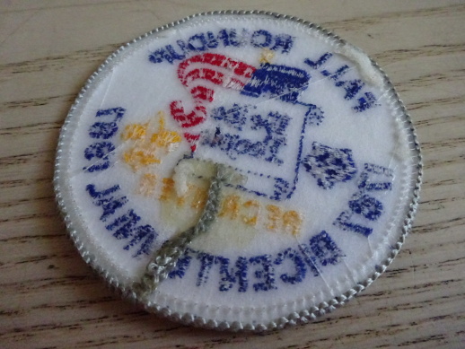 LÁTKOVÁ NÁŠIVKA FALL ROUND UP, 1787-1997 BICENTENNIAL