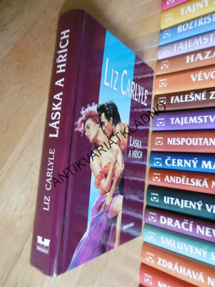 LÁSKA A HŘÍCH, LIZ CARLYLE, **an