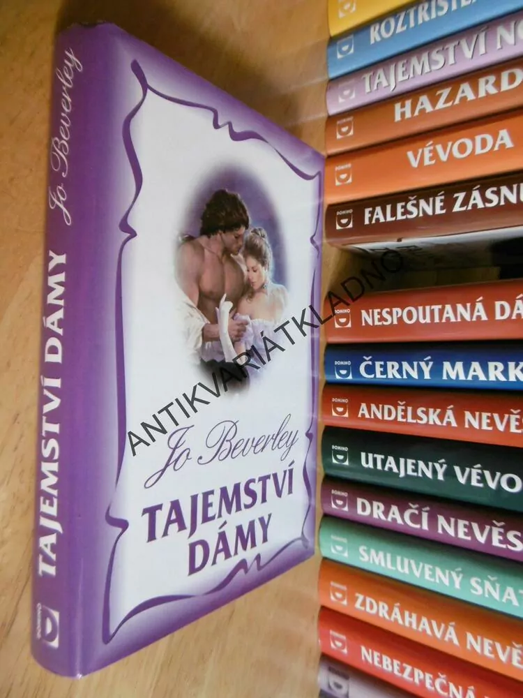 TAJEMSTVÍ DÁMY, JO BEVERLEY, **an