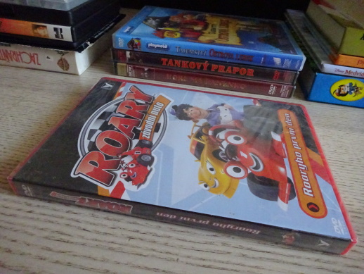 ROARY: ZÁVODNÍ AUTO, ROARYHO PRVNÍ DEN, DVD FILM