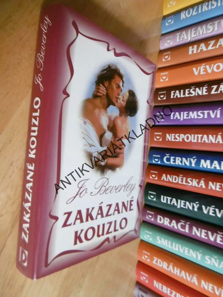 ZAKÁZANÉ KOUZLO, JO BEVERLEY