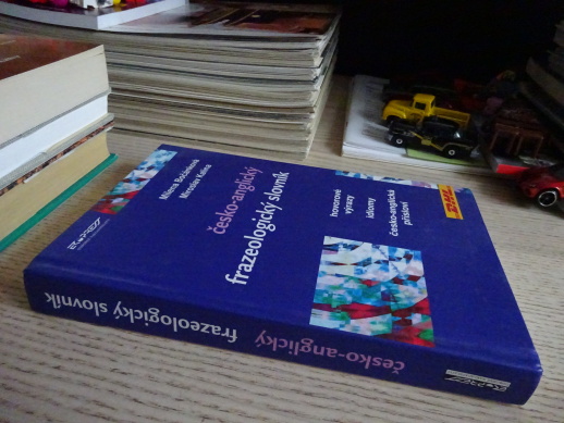 ČESKO-ANGLICKÝ FRAZEOLOGICKÝ SLOVNÍK, **an