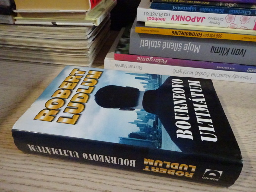 BOURNEOVO ULTIMÁTUM, ROBERT LUDLUM, **an