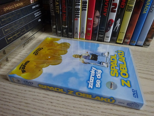 SPADL Z OBLAKŮ, DVD FILM