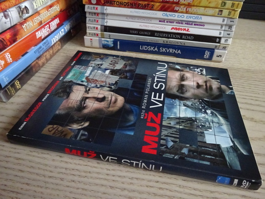 MUŽ VE STÍNU, BROSNAN, DVD FILM