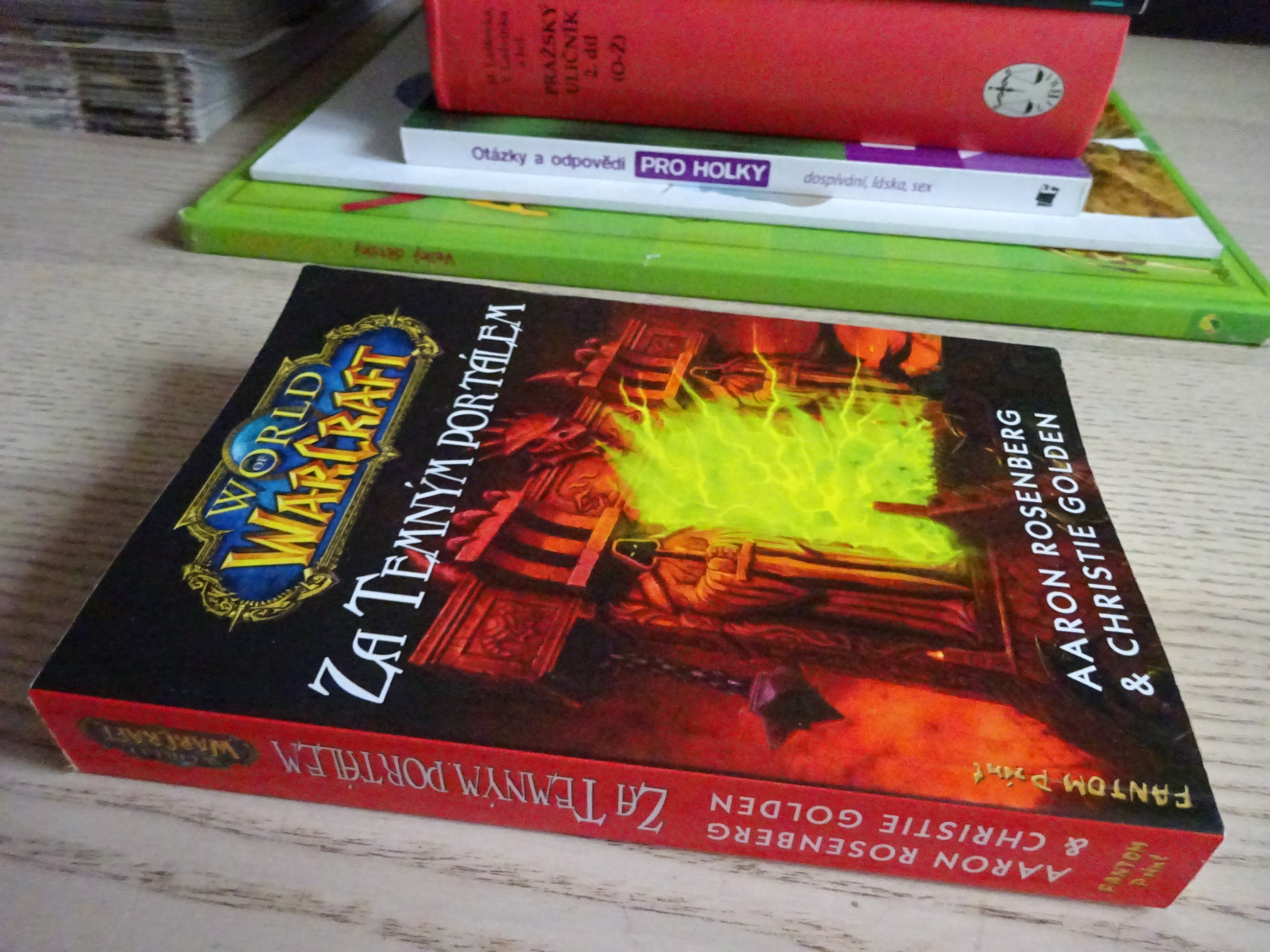 WARCRAFT, ZA TEMNÝM PORTÁLEM, CHRISTIE GOLDEN