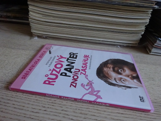 RŮŽOVÝ PANTER ZNOVU ZASAHUJE, DVD FILM