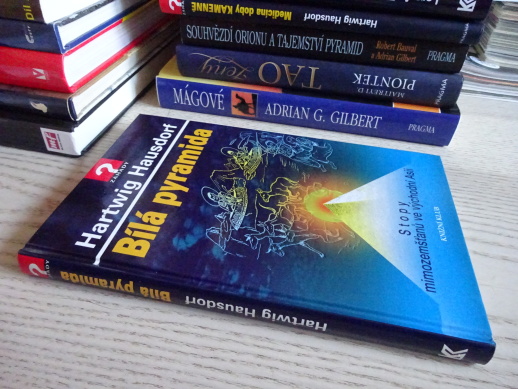 BÍLÁ PYRAMIDA, HARTWIG HAUSDORF, **an