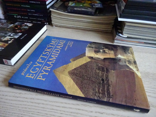 PRŮVODCE EGYPTSKÝMI PYRAMIDAMI, ALBERTO SILIOTTI, **an