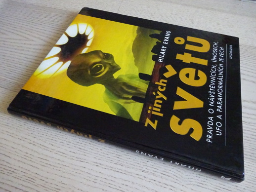 Z JINÝCH SVĚTŮ, HILARY EVANS, **an