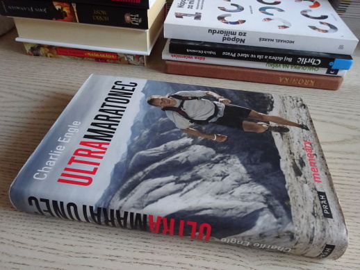 ULTRAMARATONEC, CHARLIE ENGLE, **an