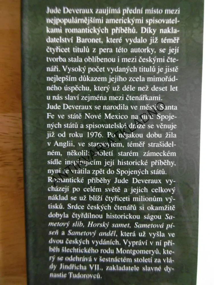 NAVŽDYCKY A VĚRNĚ, JUDE DEVERAUX, **an