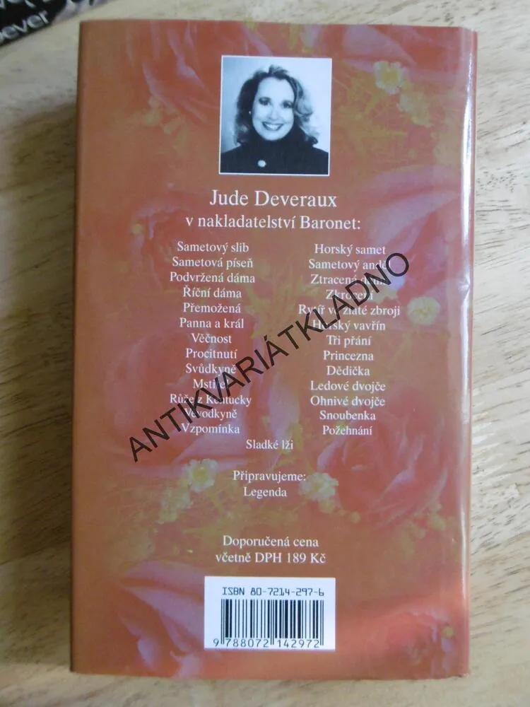 SLADKÉ LŽI, JUDE DEVERAUX, **an