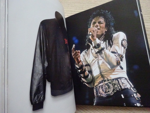 MICHAEL JACKSON, ČLOVĚK, HUDBA, TANEC, KOUZLO, CHRIS ROBERTS, **an