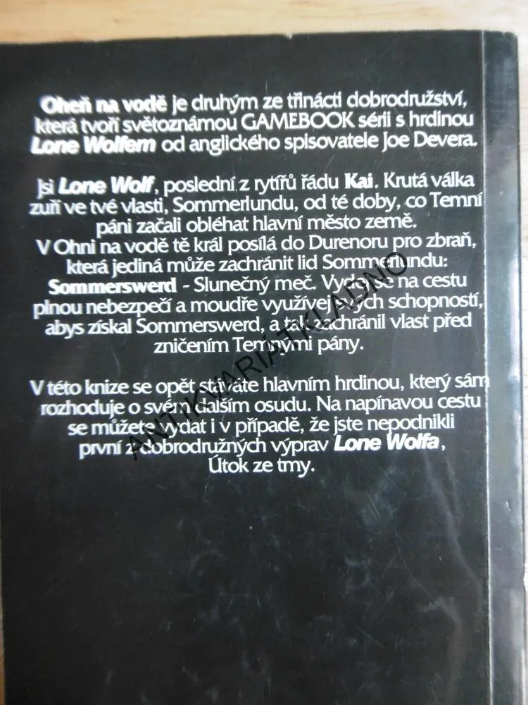 LONE WOLF 2.- OHEŇ NA VODĚ, JOE DEVER