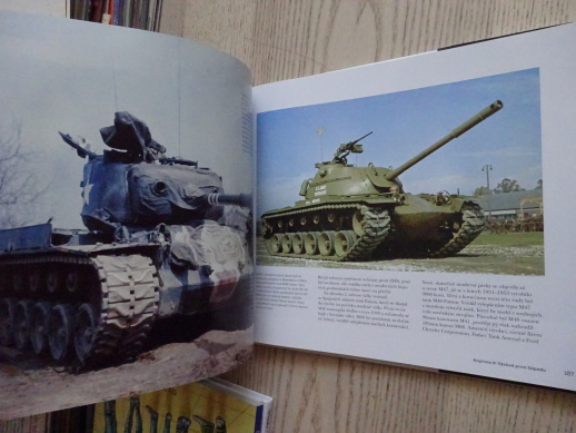 100 LET NEJVÝZNAMĚJŠÍHO BOJOVÉHO VOZIDLA - TANK, MICHAEL E. HASKEW, **an