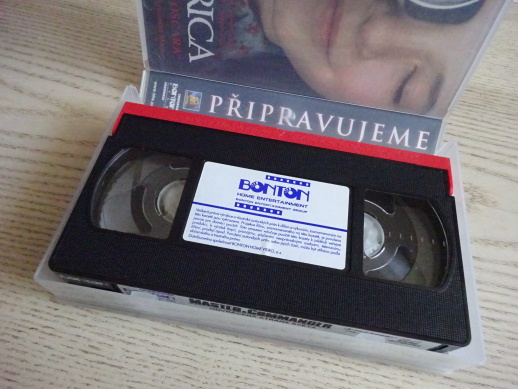 MASTER A COMMANDER, ODVRÁCENÁ STRANA SVĚTA, VHS