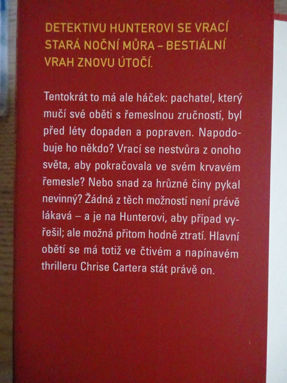 DVOJITÝ KŘÍŽ, CHRIS CARTER, **an