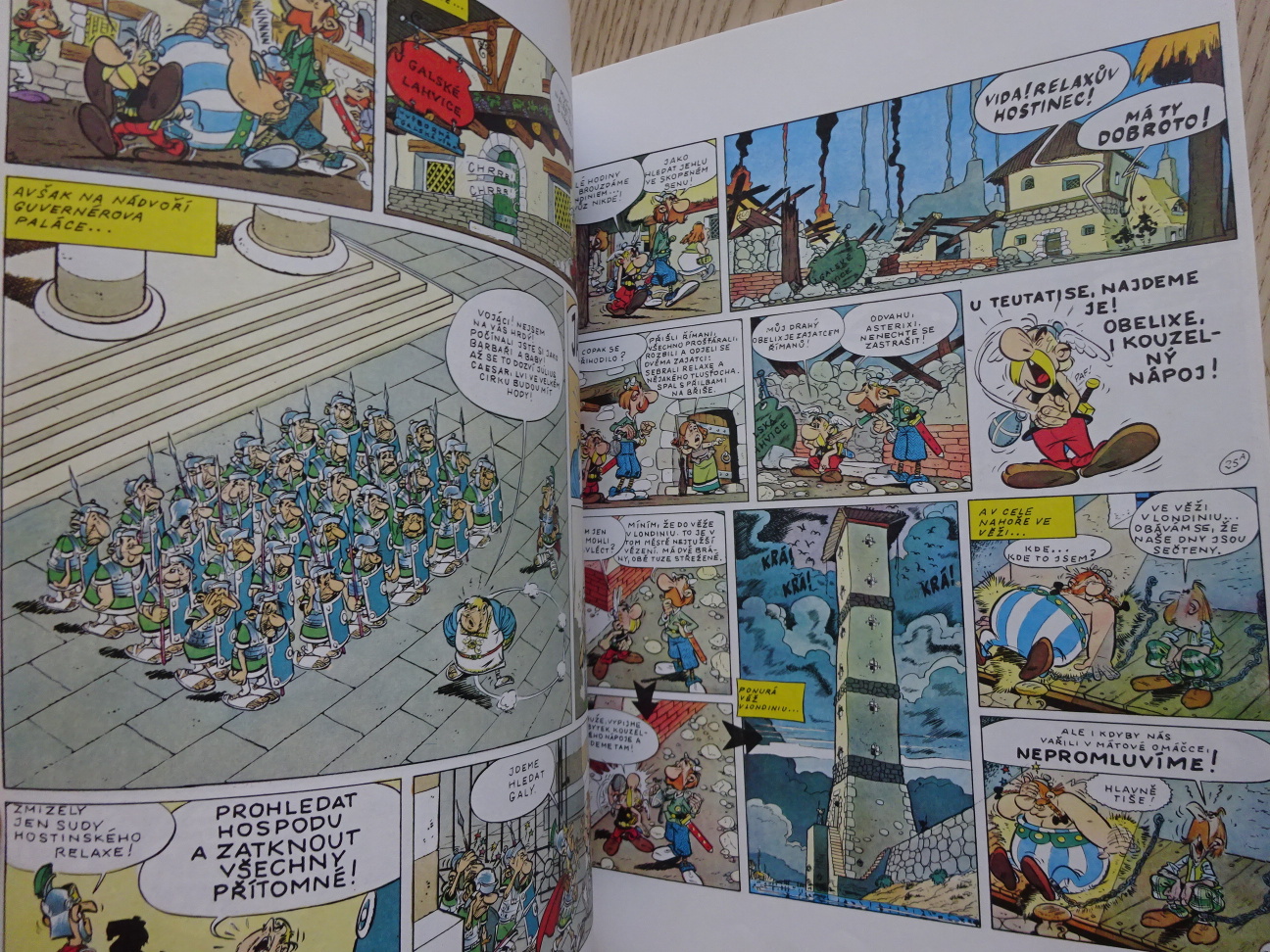 ASTERIX V BRITÁNII, ASTERIXOVA DOBRODRUŽSTVÍ XI., KOMIKS, UDERZO
