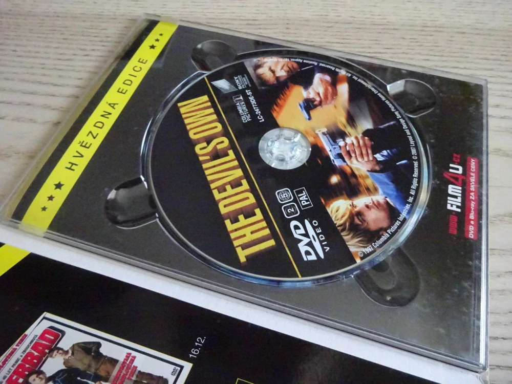TICHÝ NEPŘÍTEL, DVD FILM