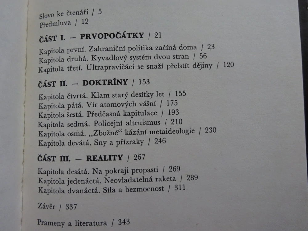 OD TRUMANA K REAGANOVI, A. N. JAKOVLEV, **an