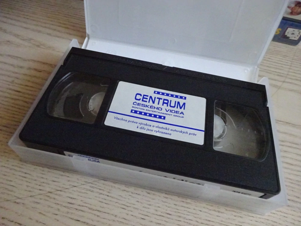 NÁVRAT IDIOTA, VHS VIDEOKAZETA