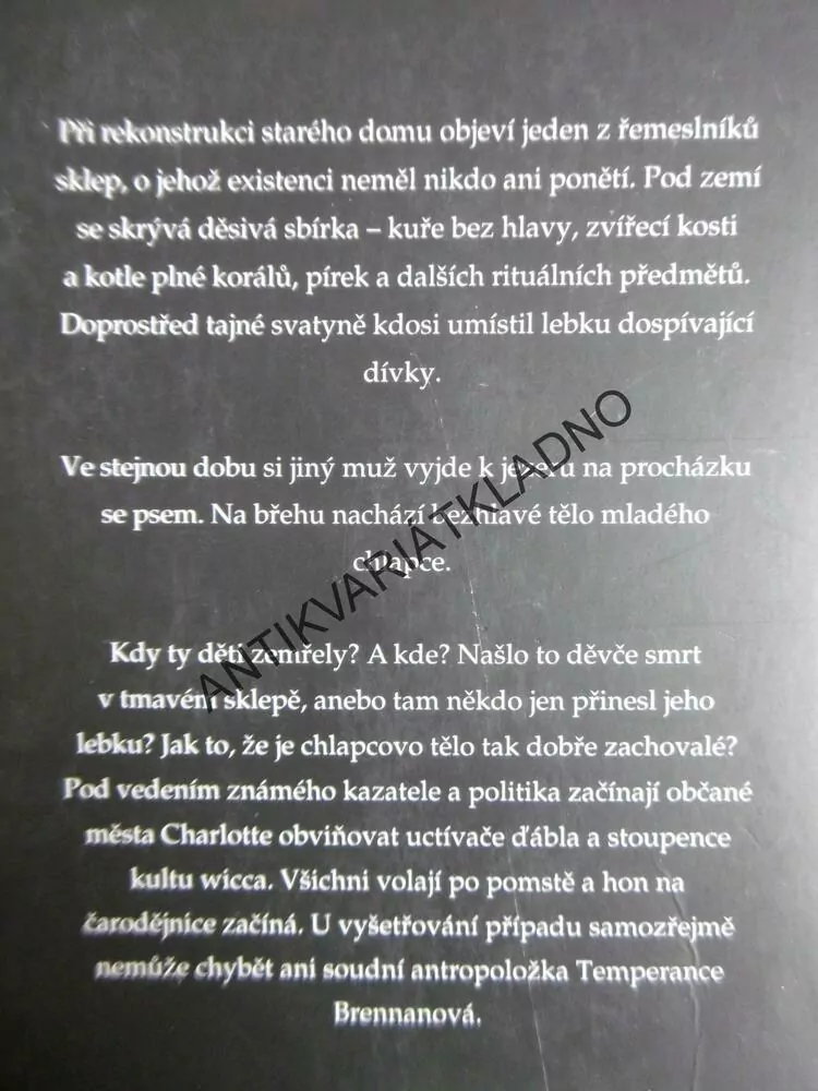 ĎÁBLOVY KOSTI, KATHY REICHS,