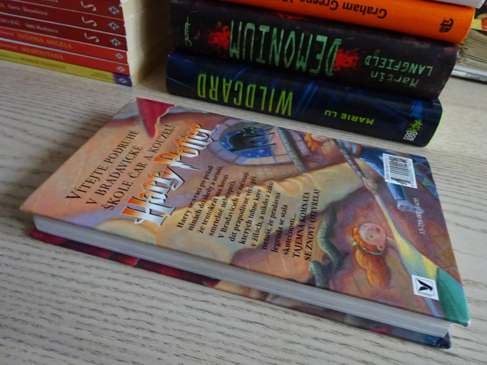 HARRY POTTER A TAJEMNÁ KOMNATA, J.K. ROWLINGOVÁ, **an