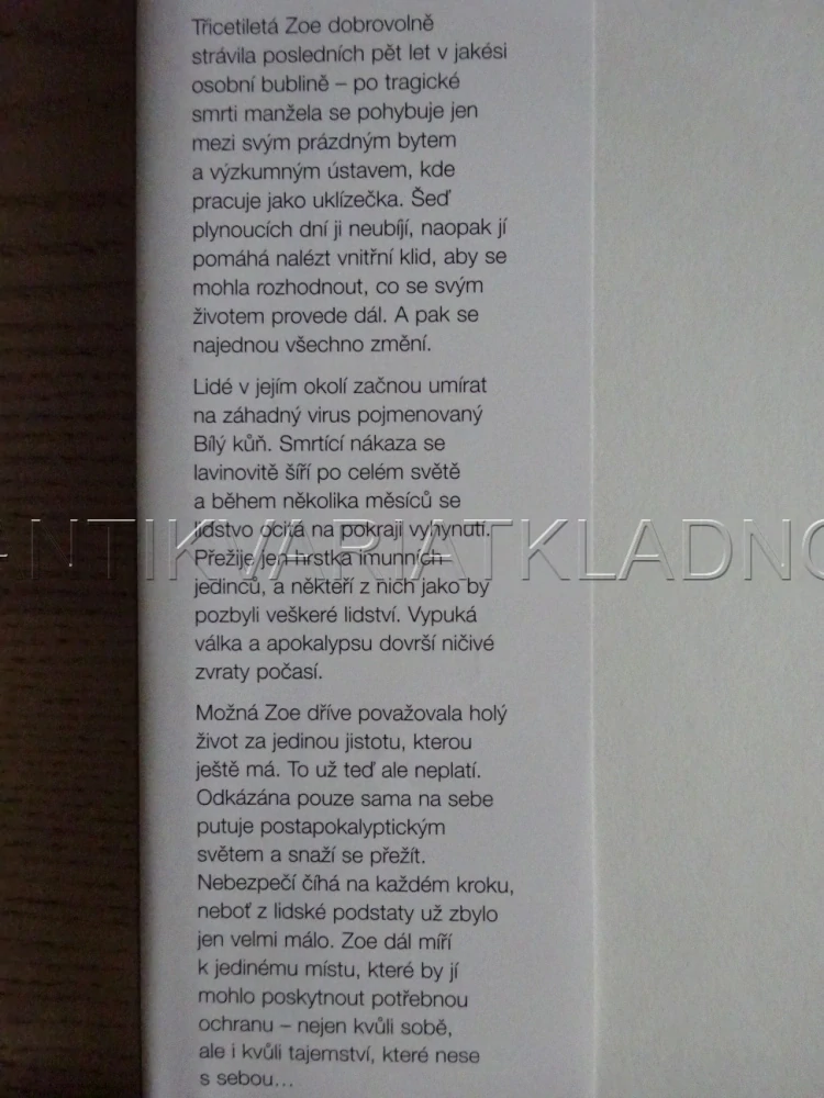 BÍLÝ KŮŇ, ALEX ADAMS, **an