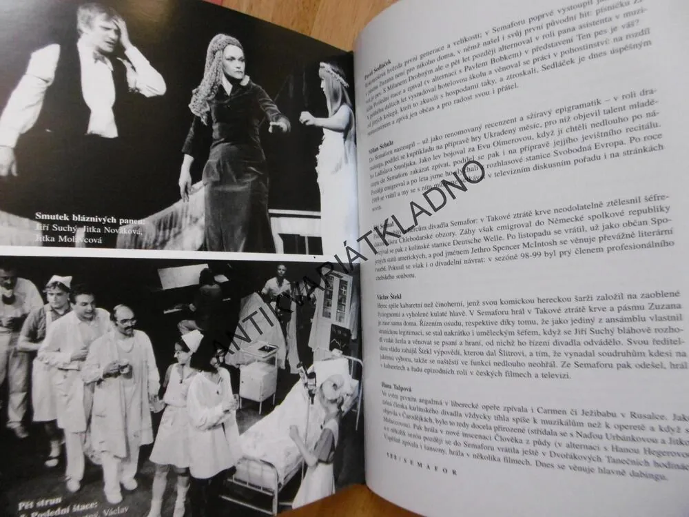 SEMAFOR, 40 NEZAPOMENUTELNÝCH LET, JAN J. VANĚK, **an